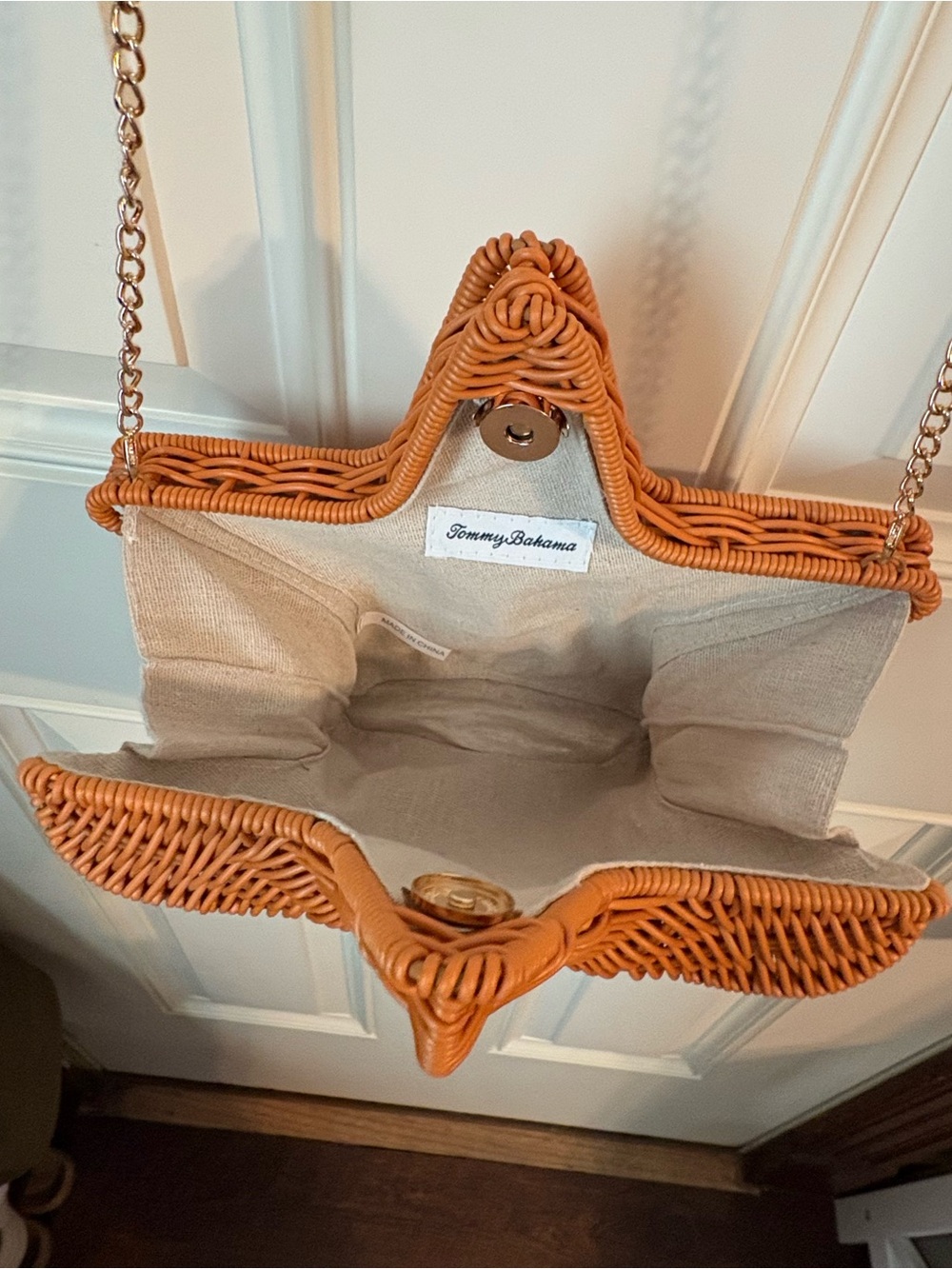 Tommy Bahama sea Star Crossbody Bag - Picture 3 of 7